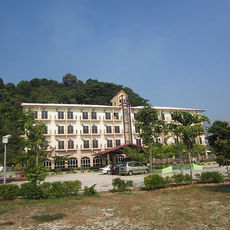 Yeob Bay Hotel & Resort Lumut Exterior photo