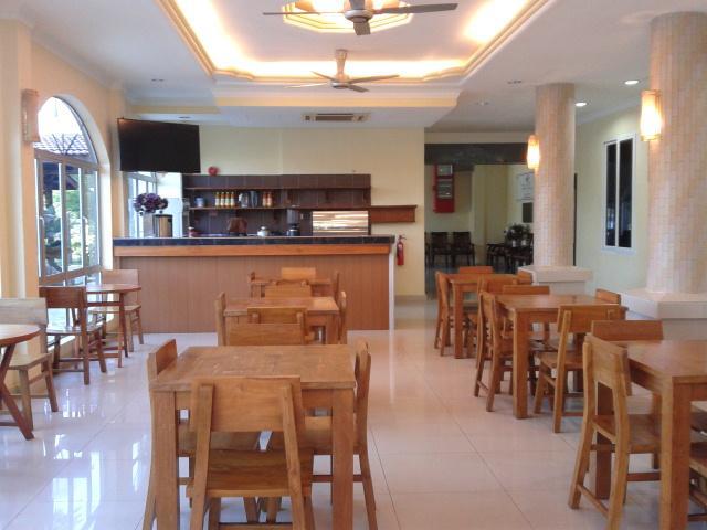 Yeob Bay Hotel & Resort Lumut Exterior photo